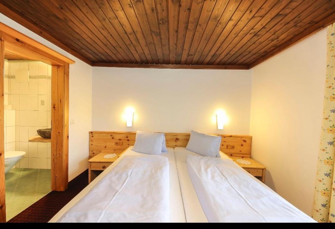 Hochwart Hof Bed & Breakfast Bed & Breakfast ซาลบาคฮินเทอร์เกลมม์ ภายนอก รูปภาพ